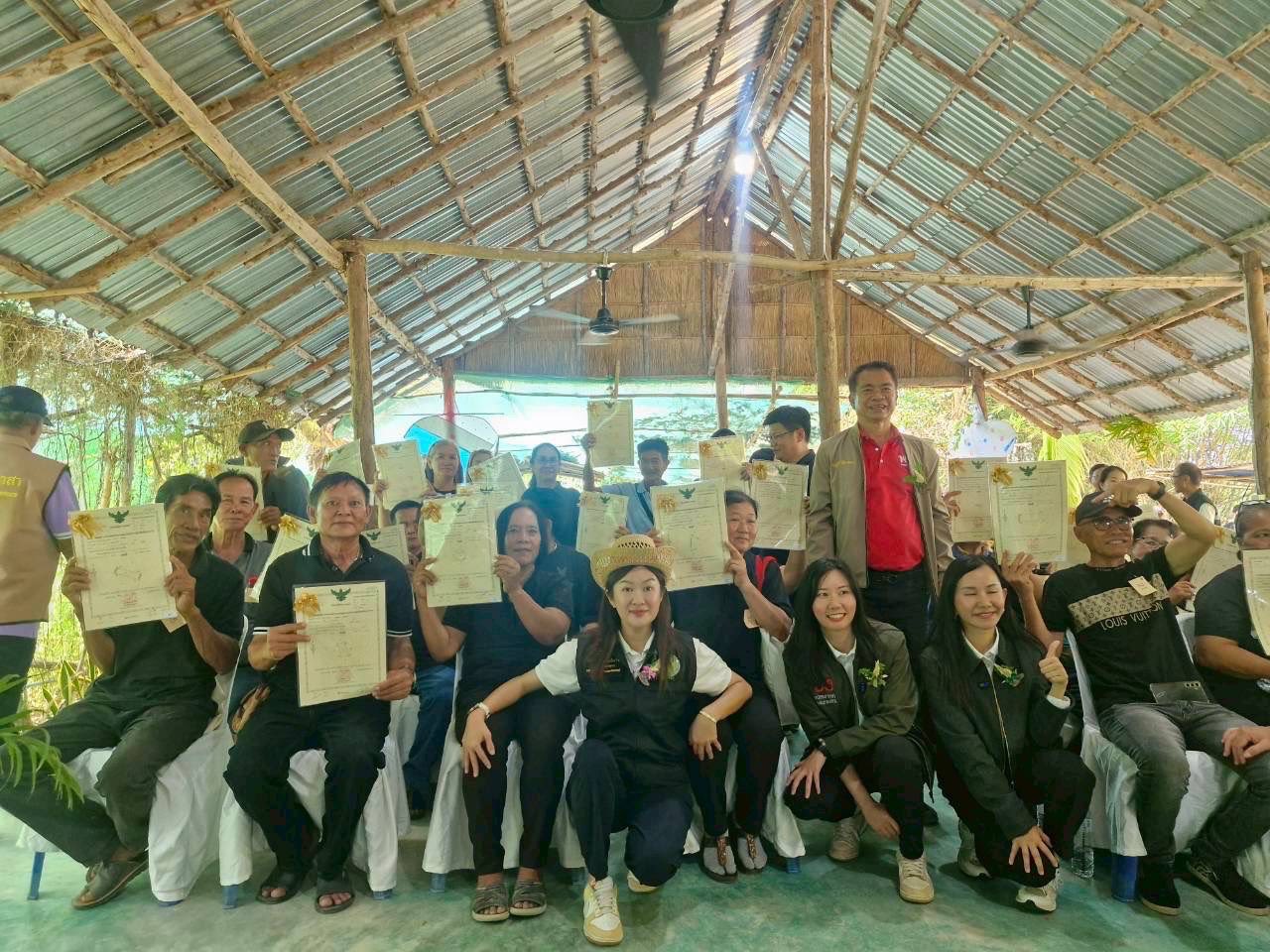 title - ส.ป.ก.ร่วมติดตามรัฐมนตรีช่วยว่าการกระทรวงเกษตรและสหกรณ์ (นางสาวปิยะรัฐชย์ ติยะไพรัช) ลงพื้นที่การตรวจราชการในอำเภอสวรรคโลก อำเภอกงไกรลาศ อำเภอศรีสําโรง และอำเภอเมืองจังหวัดสุโขทัย